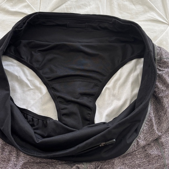 Speed up 4 in athletic shorts - Picture 3 of 4